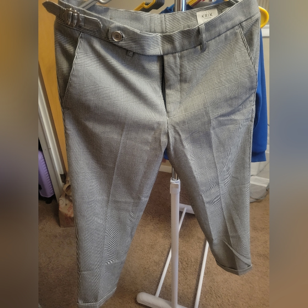 Classy Slim Striped Pattern Cropped Pants